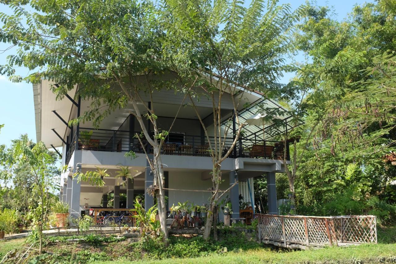 Ferienwohnung Rai Boonsom Phrao Exterior foto