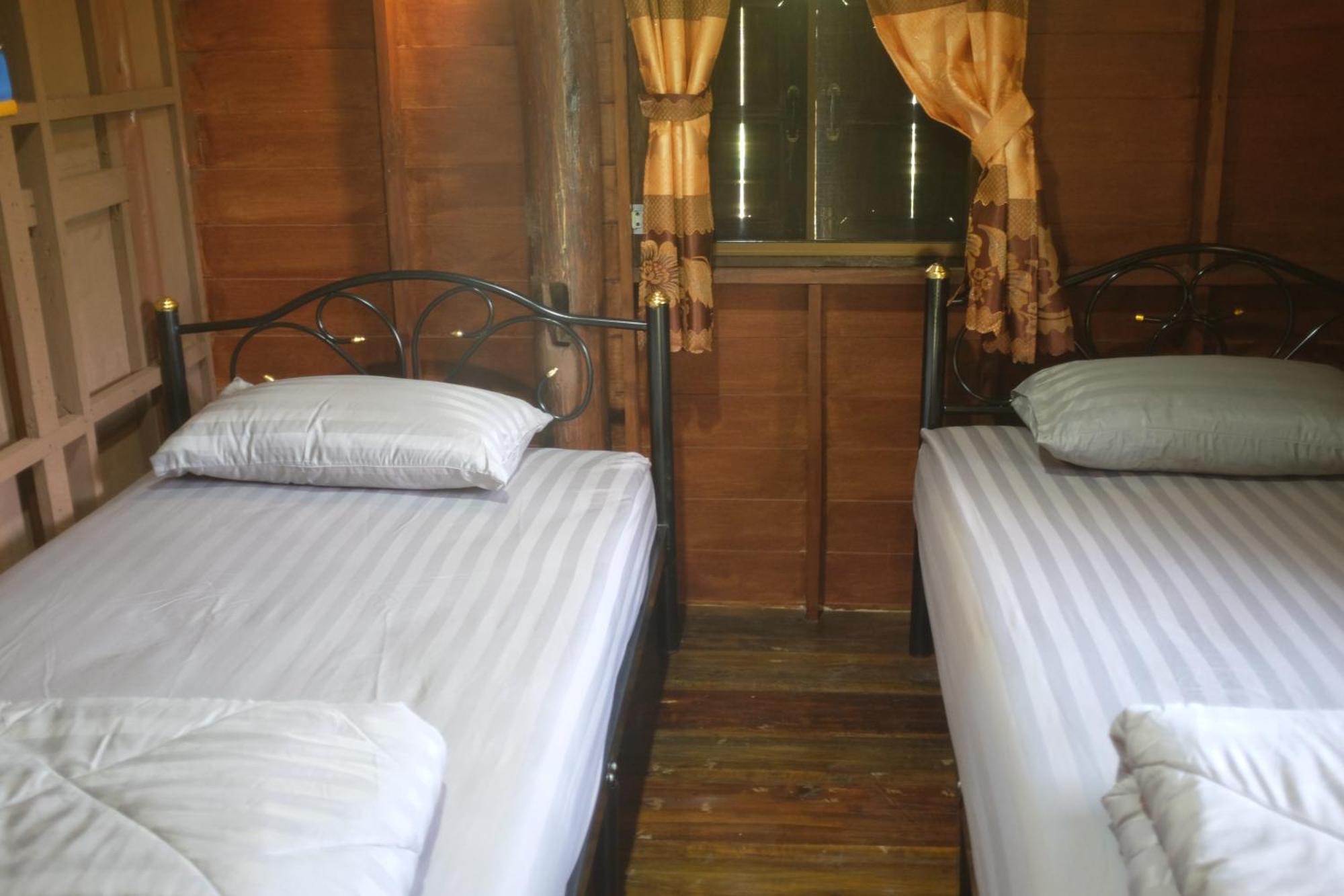 Ferienwohnung Rai Boonsom Phrao Zimmer foto