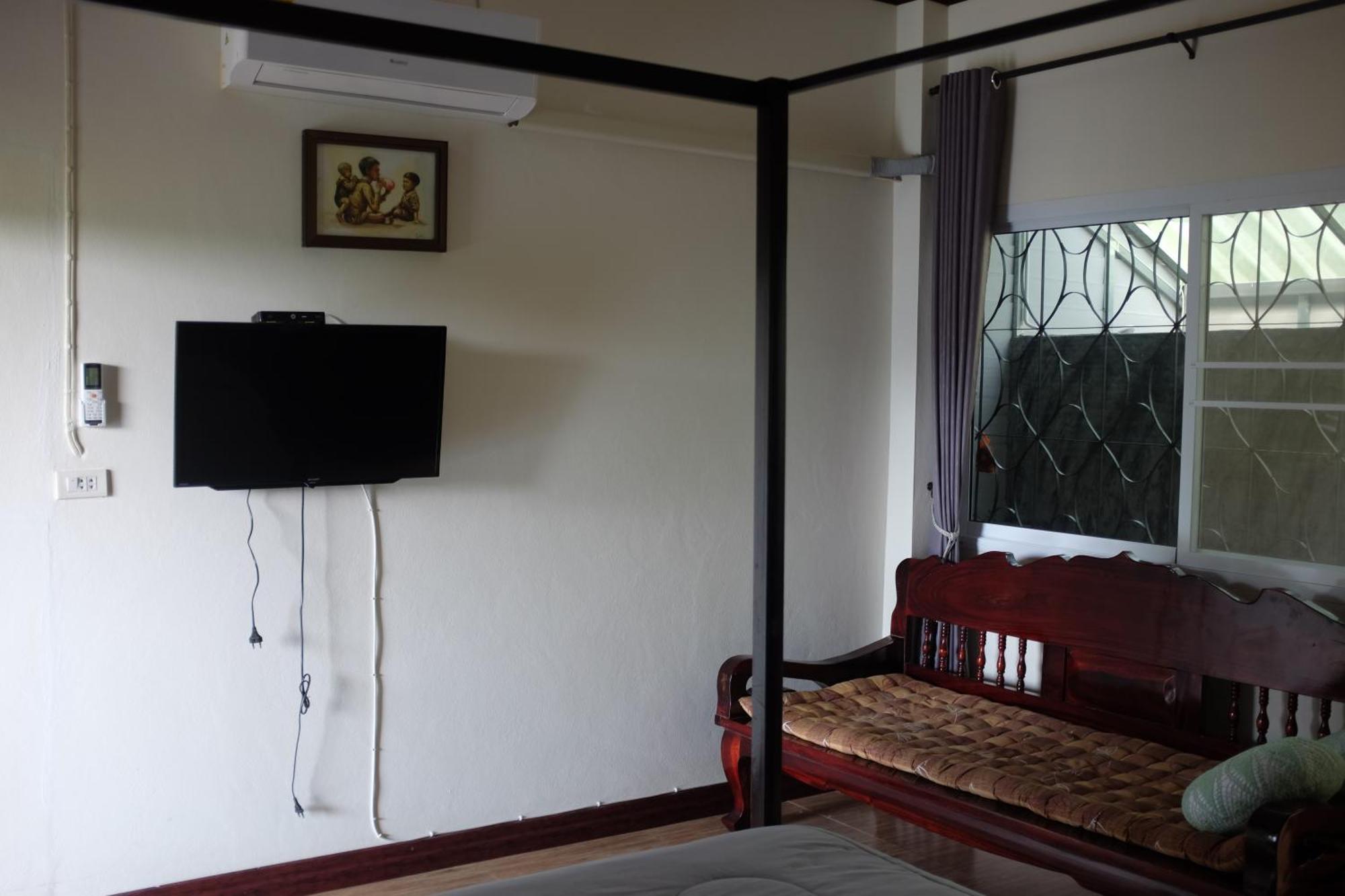 Ferienwohnung Rai Boonsom Phrao Zimmer foto