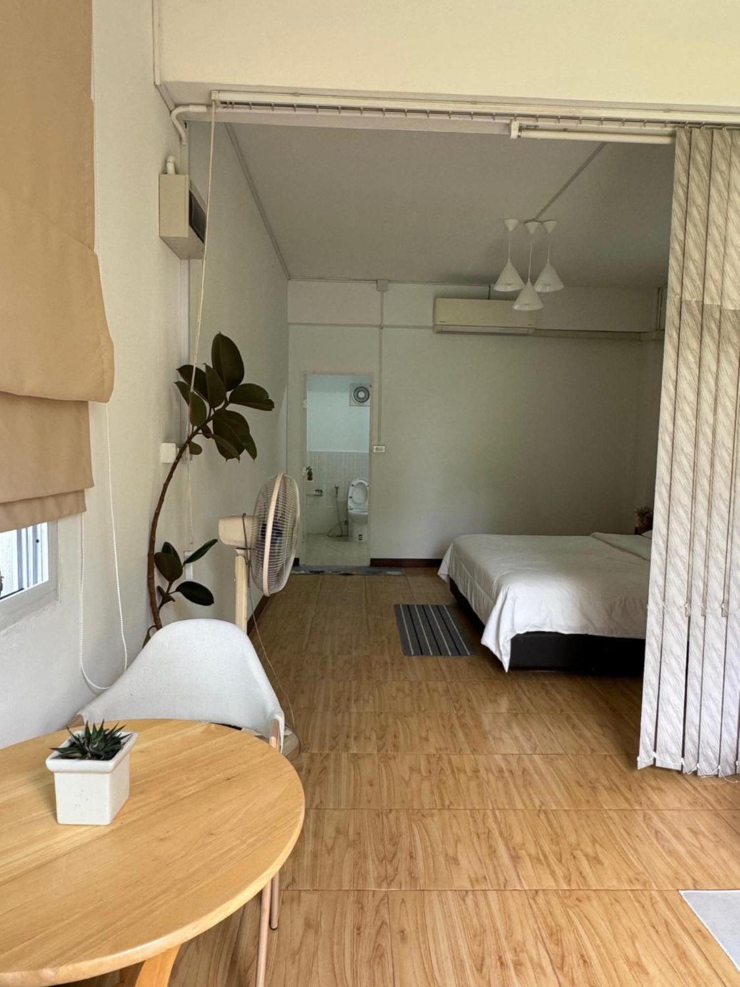 Ferienwohnung Rai Boonsom Phrao Exterior foto