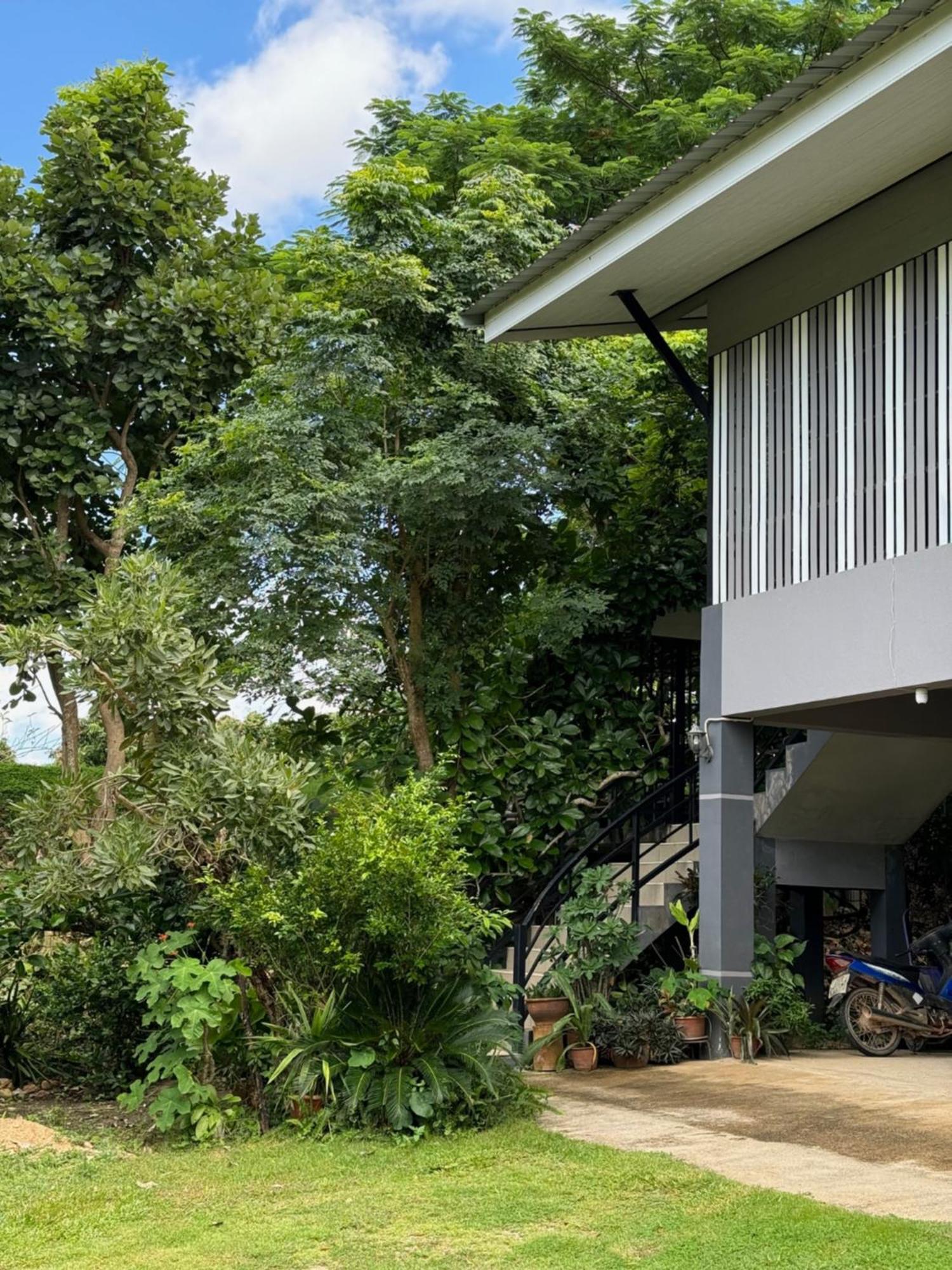 Ferienwohnung Rai Boonsom Phrao Exterior foto